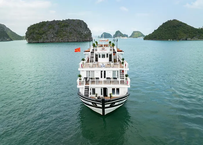 Cozy Bay Grand Cruise Botel