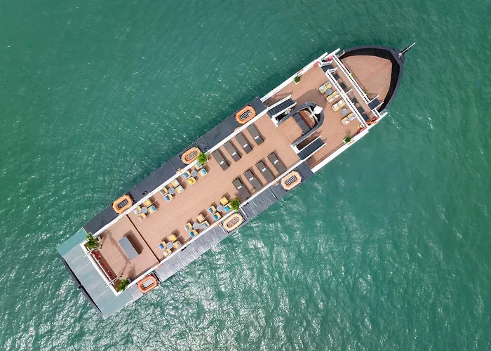Cozy Bay Grand Cruise Hạ Long
