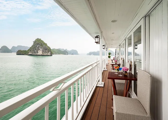 Cozy Bay Grand Cruise Hạ Long