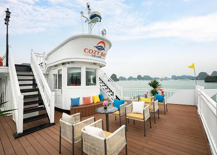 Botel Cozy Bay Grand Cruise