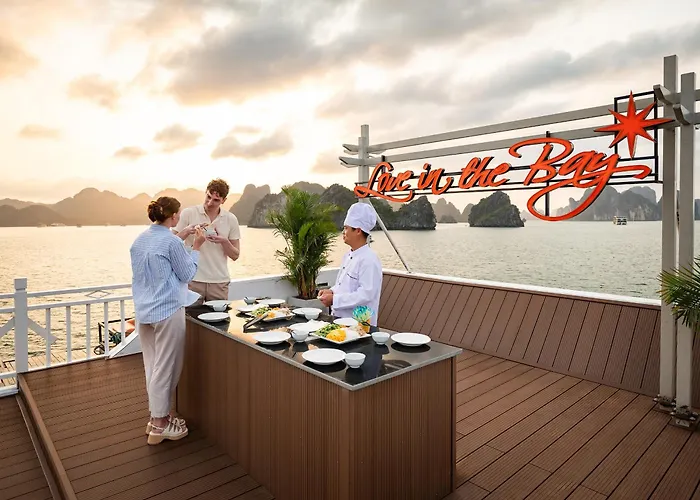 Botel Cozy Bay Grand Cruise 4*