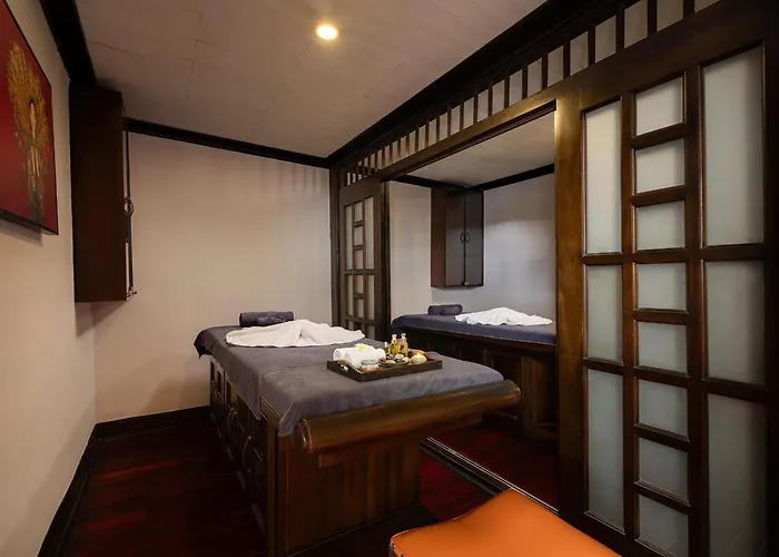 Cozy Bay Grand Cruise 4* Hạ Long