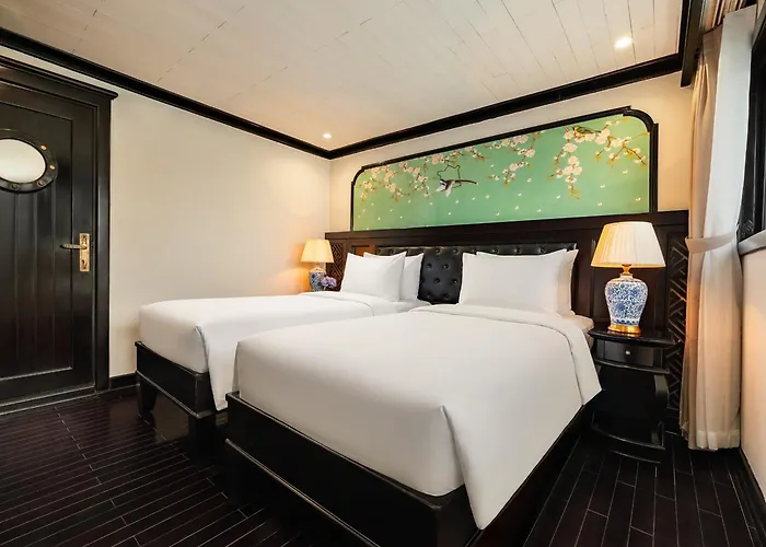 Botel Cozy Bay Grand Cruise 4*