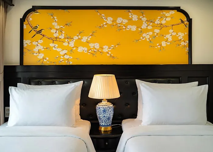 Botel Cozy Bay Grand Cruise Hạ Long
